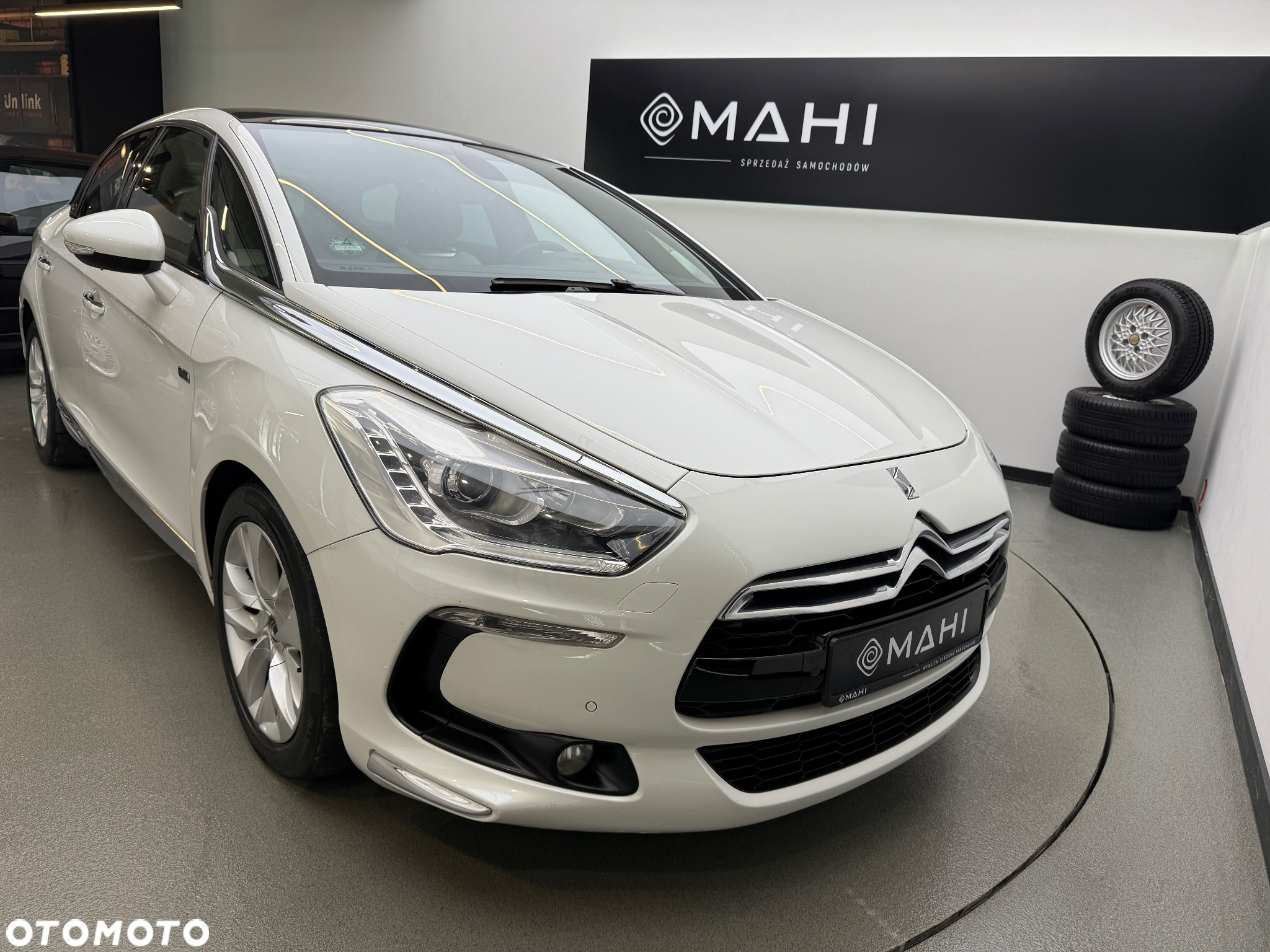 Citroën DS5 2.0 HDi Hybrid4 SportChic MCP - 2