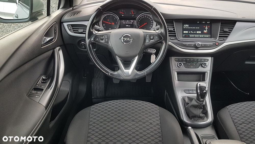 Opel Astra 1.6 CDTI Essentia - 12