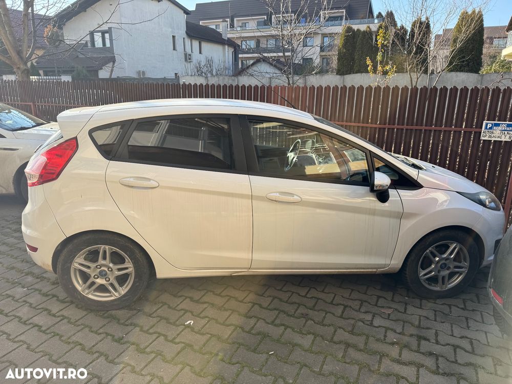 Ford Fiesta 1.6 TDCI Start-Stop ECOnetic Trend - 4