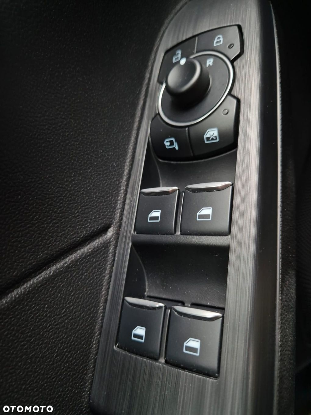 Ford Kuga - 9