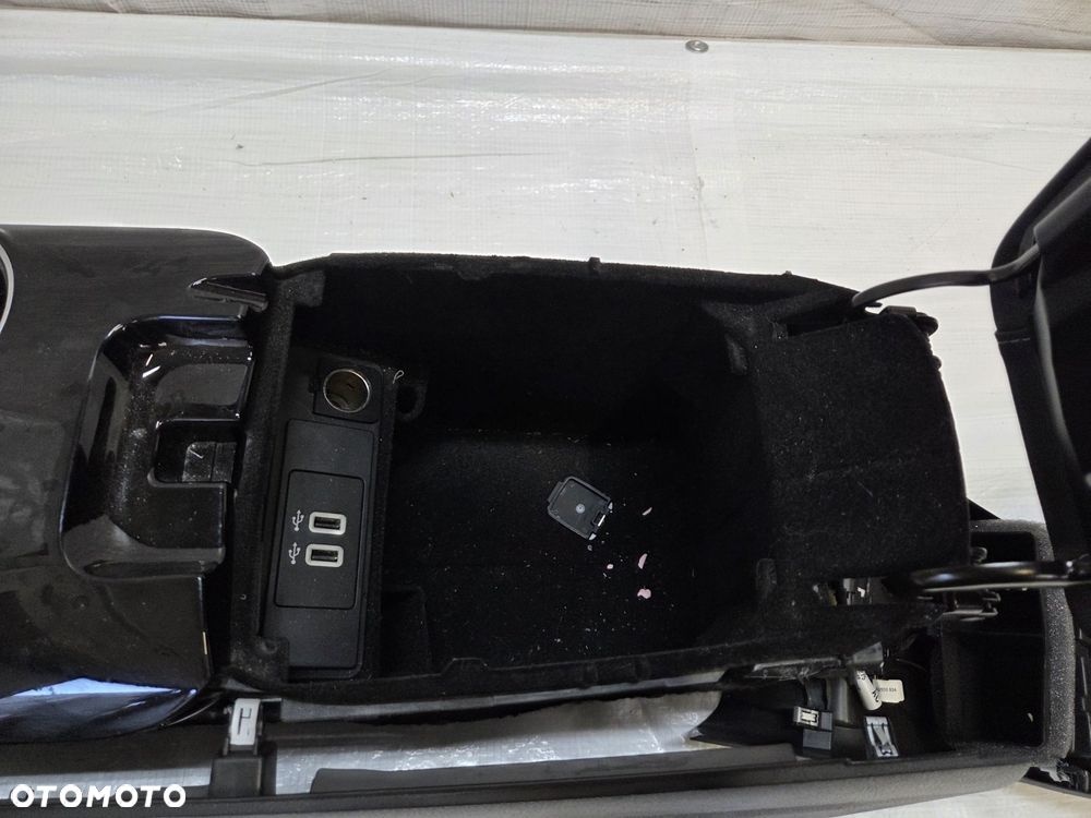 PODŁOKIETNIK TUNEL FORD MONDEO MK5 ES73-F043B04-A EUROPA - 11