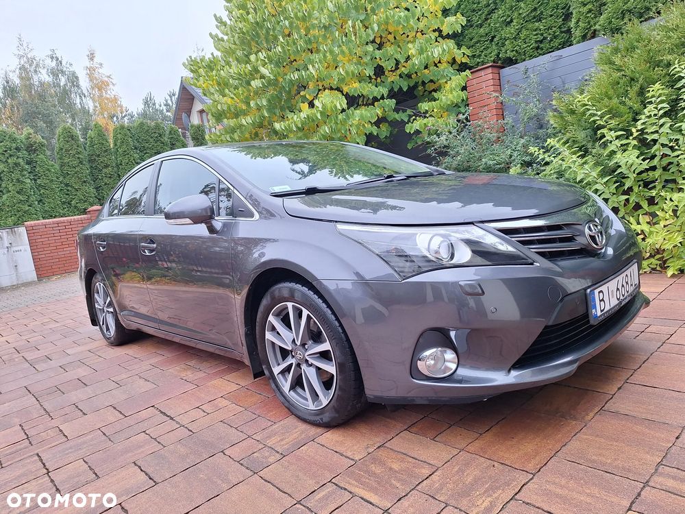 Toyota Avensis 2.0 Prestige NAVI - 1