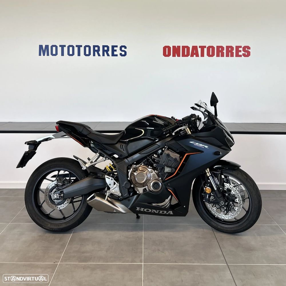 Honda CBR 650R - 1