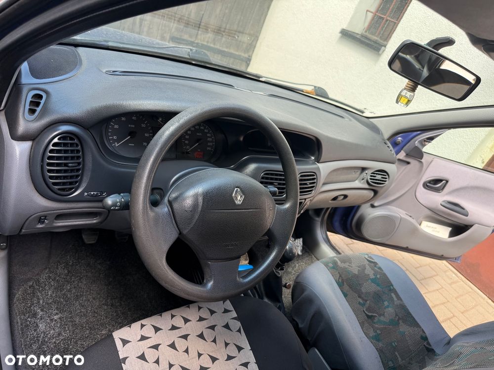 Renault Megane 1.4 RN - 28