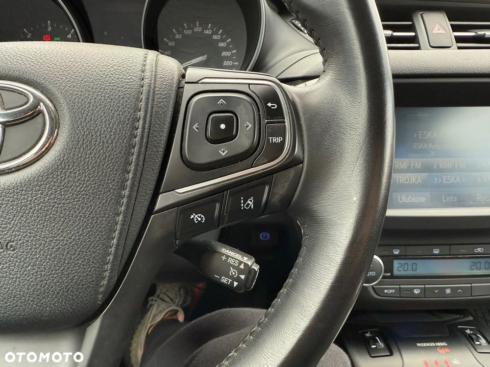 Toyota Avensis 2.0 D-4D Prestige - 23