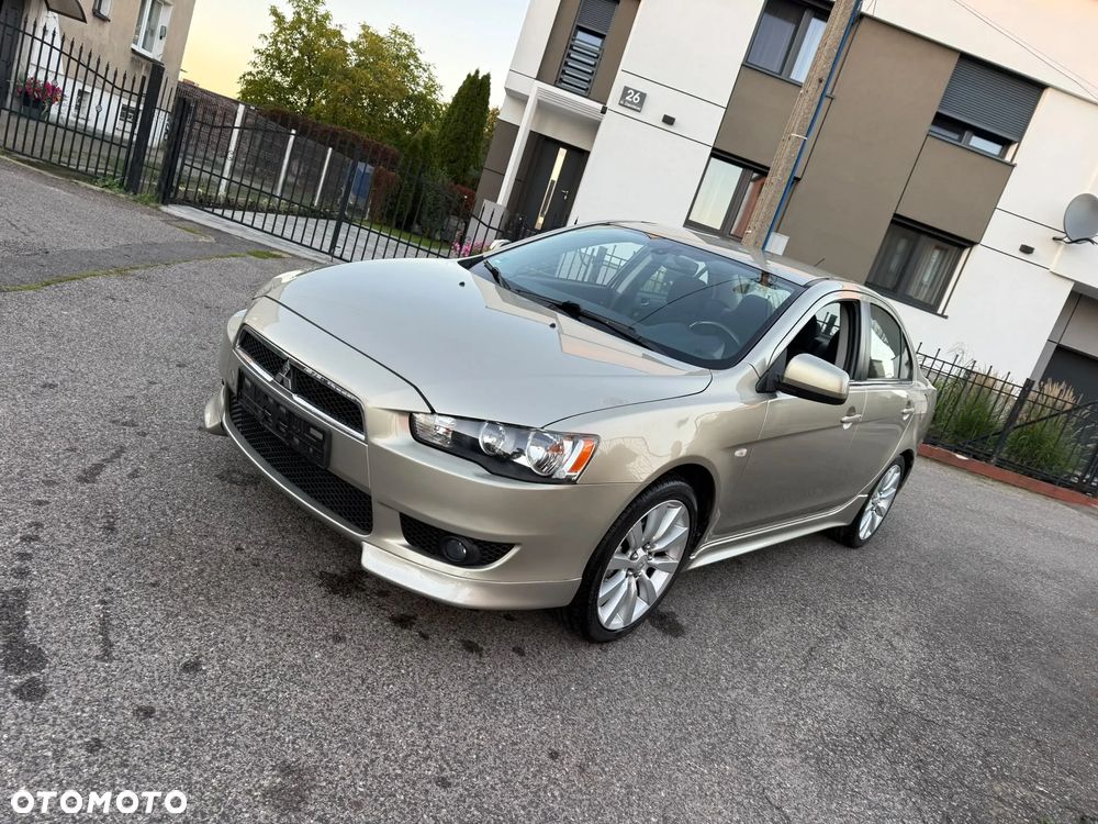 Mitsubishi Lancer 1.8 Intense - 11