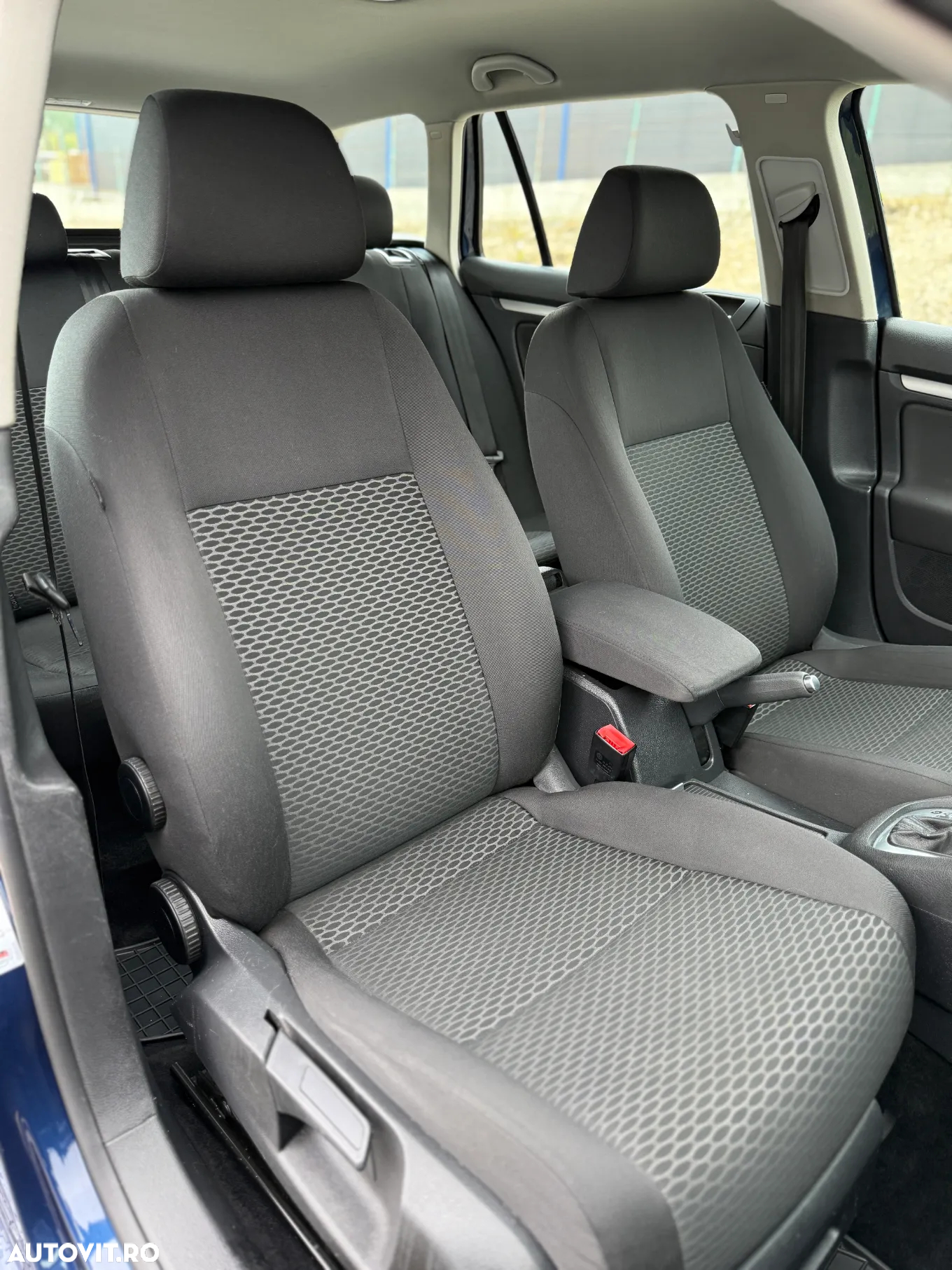 Volkswagen Golf 1.6 TDI BlueMotion Technology DPF Trendline DSG - 18