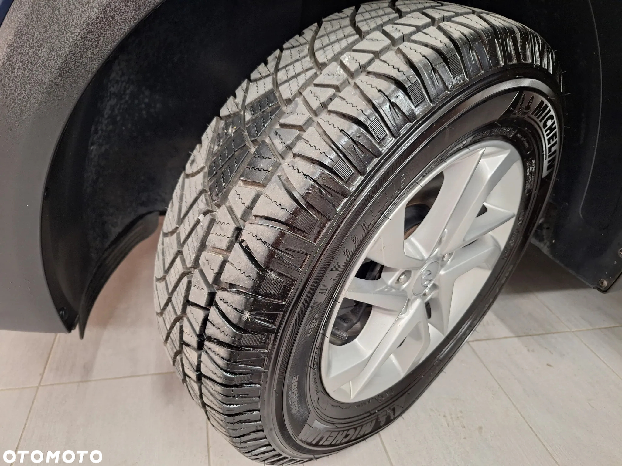 Hyundai Tucson blue 1.6 GDi 2WD Navi - 34