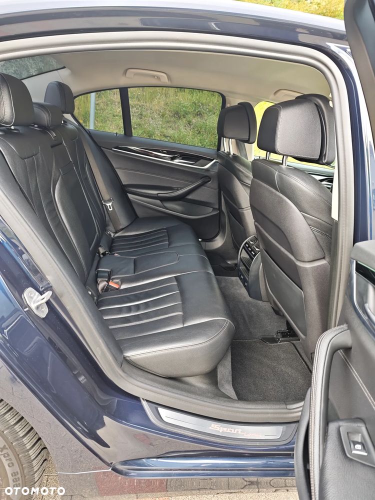 BMW Seria 5 520d Efficient Dynamics Edition Sport Line - 32
