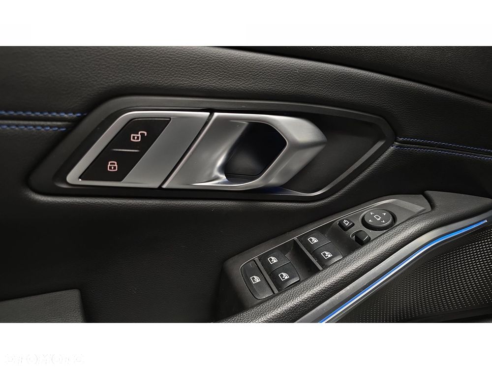 BMW Seria 3 - 30