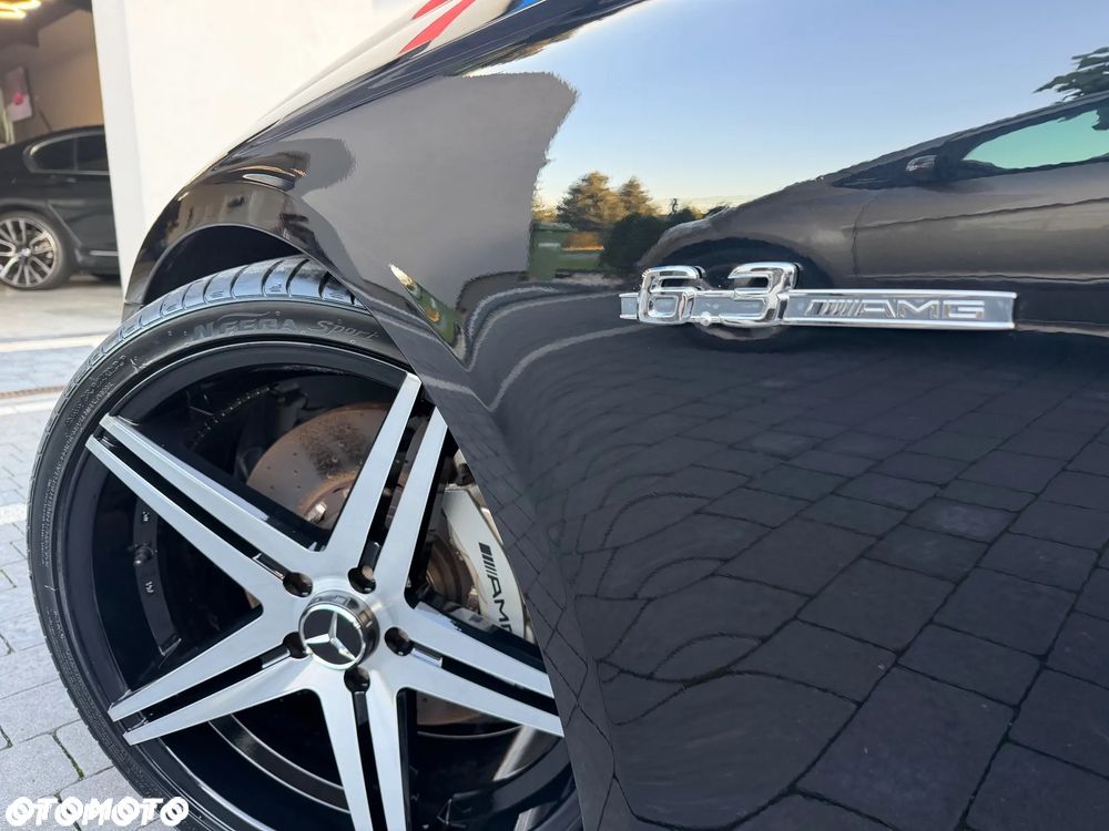 Mercedes-Benz CLS 63 AMG - 15