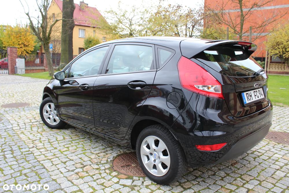 Ford Fiesta - 8