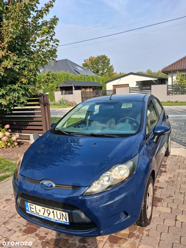 Ford Fiesta 2011 photo 4