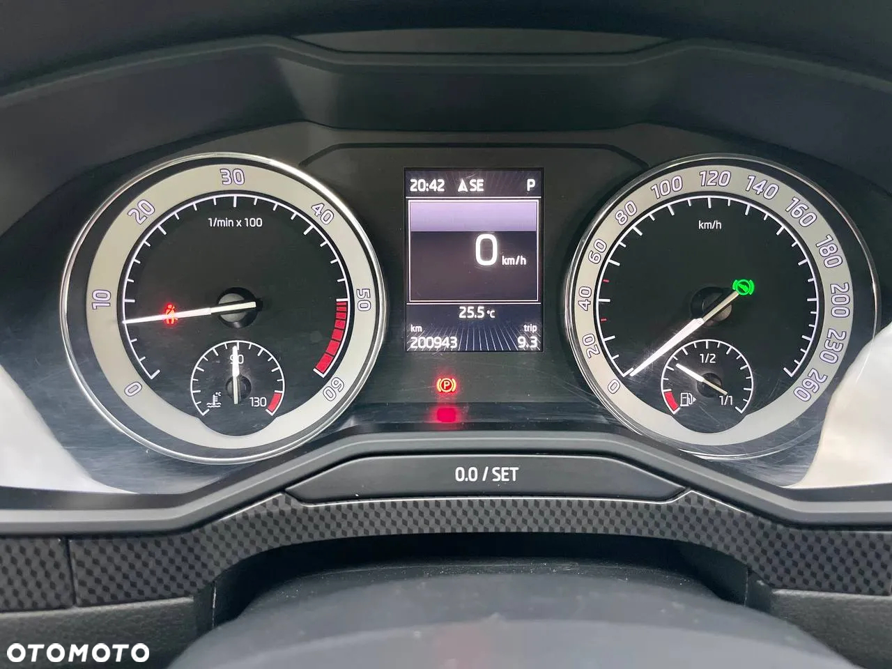 Skoda Superb Combi 2.0 TDI DSG Sportline - 22
