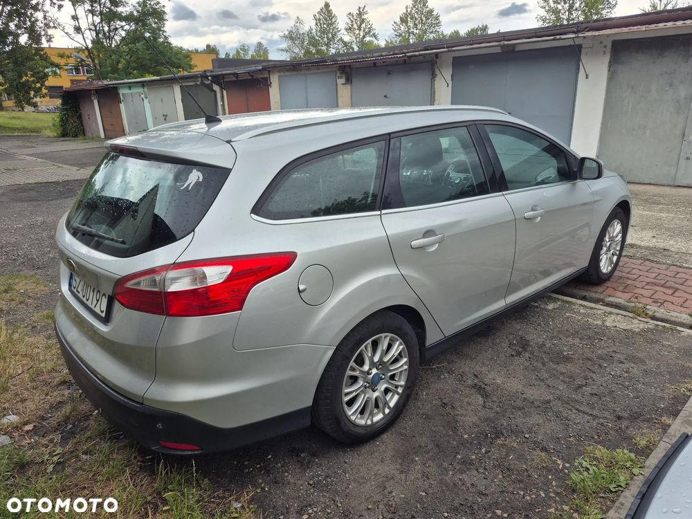 Ford Focus 1.6 Ambiente - 9