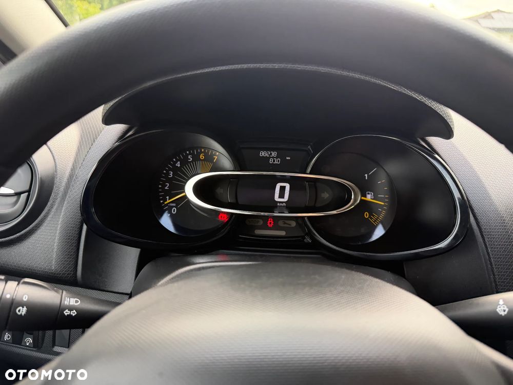 Renault Clio 1.2 16V 75 Life - 34