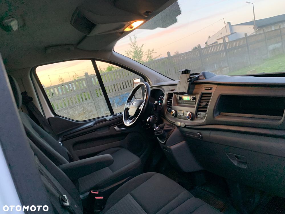 Ford Custom - 19