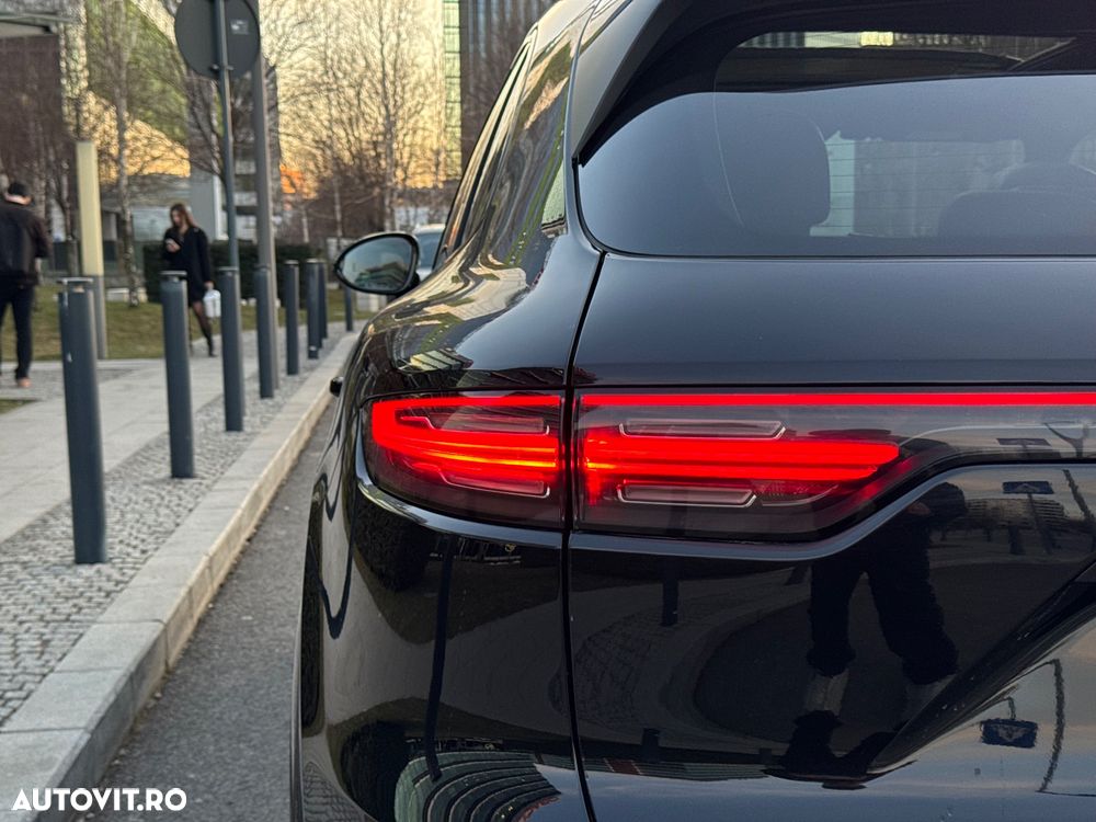 Porsche Cayenne Standard - 28