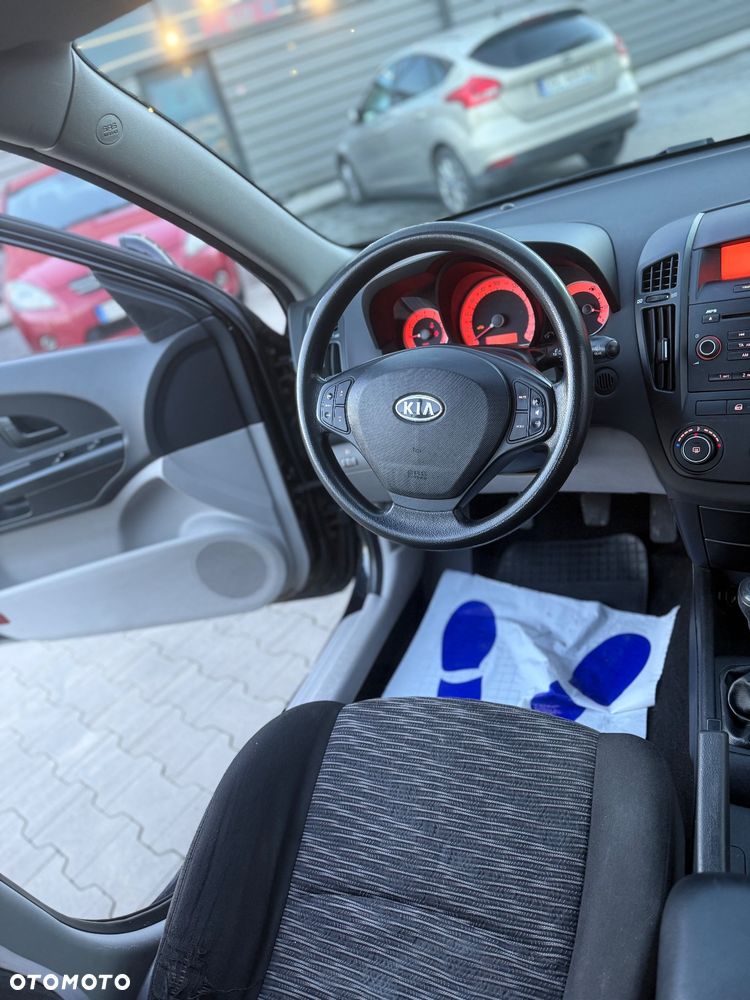 Kia Ceed Cee'd 1.4 Comfort + - 31