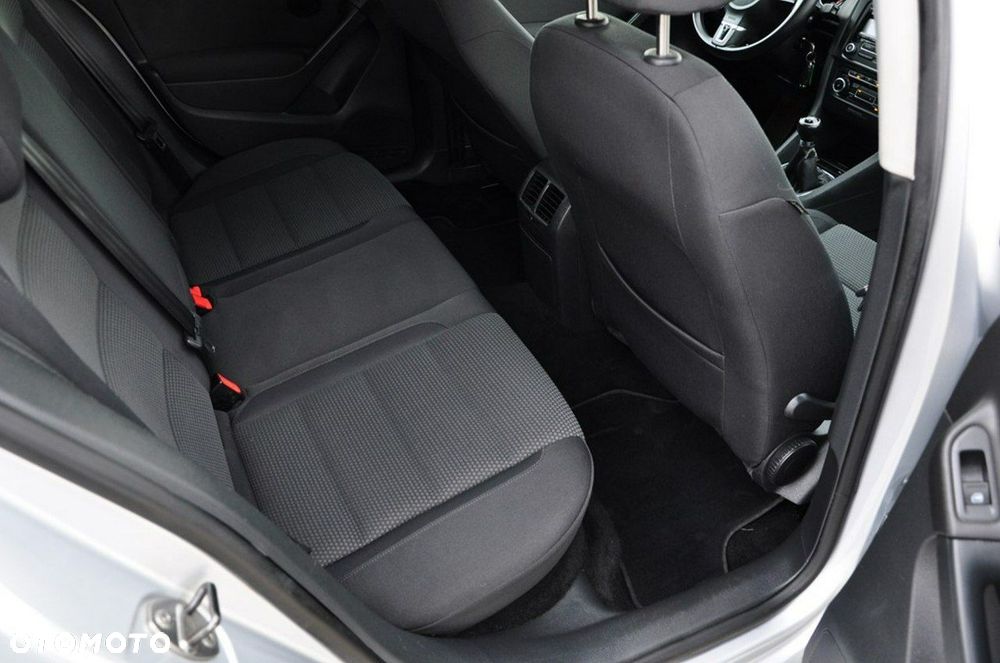 Volkswagen Golf - 26