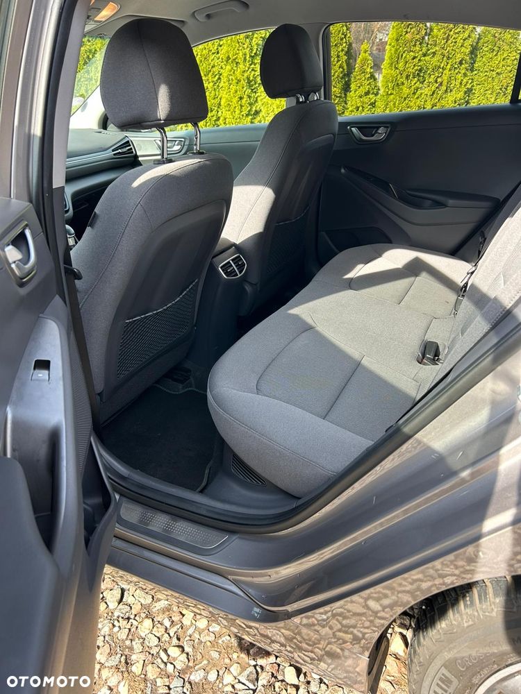 Hyundai IONIQ 1.6 GDI Premium - 21