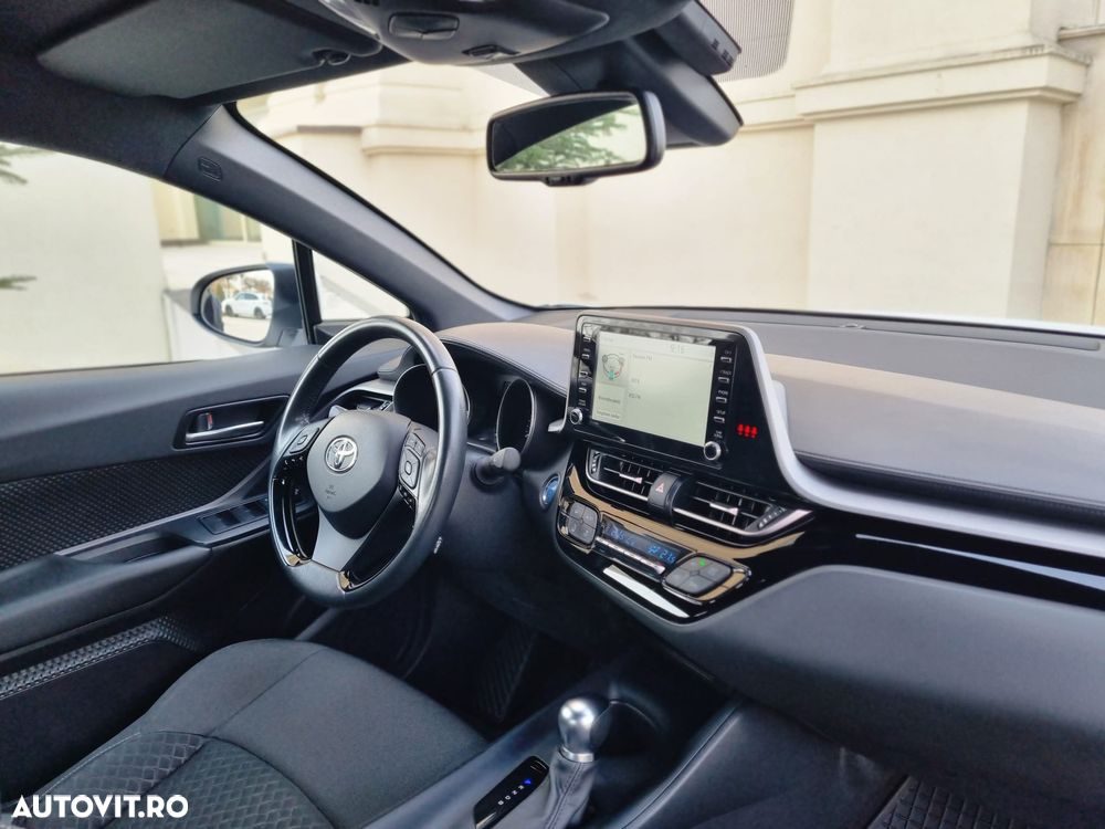 Toyota C-HR Style Selection - 21