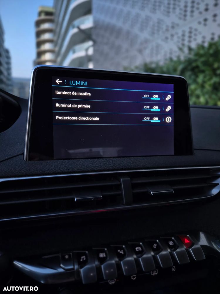 Peugeot 3008 1.2 PureTech Turbo S&S EAT6 GT-Line - 32