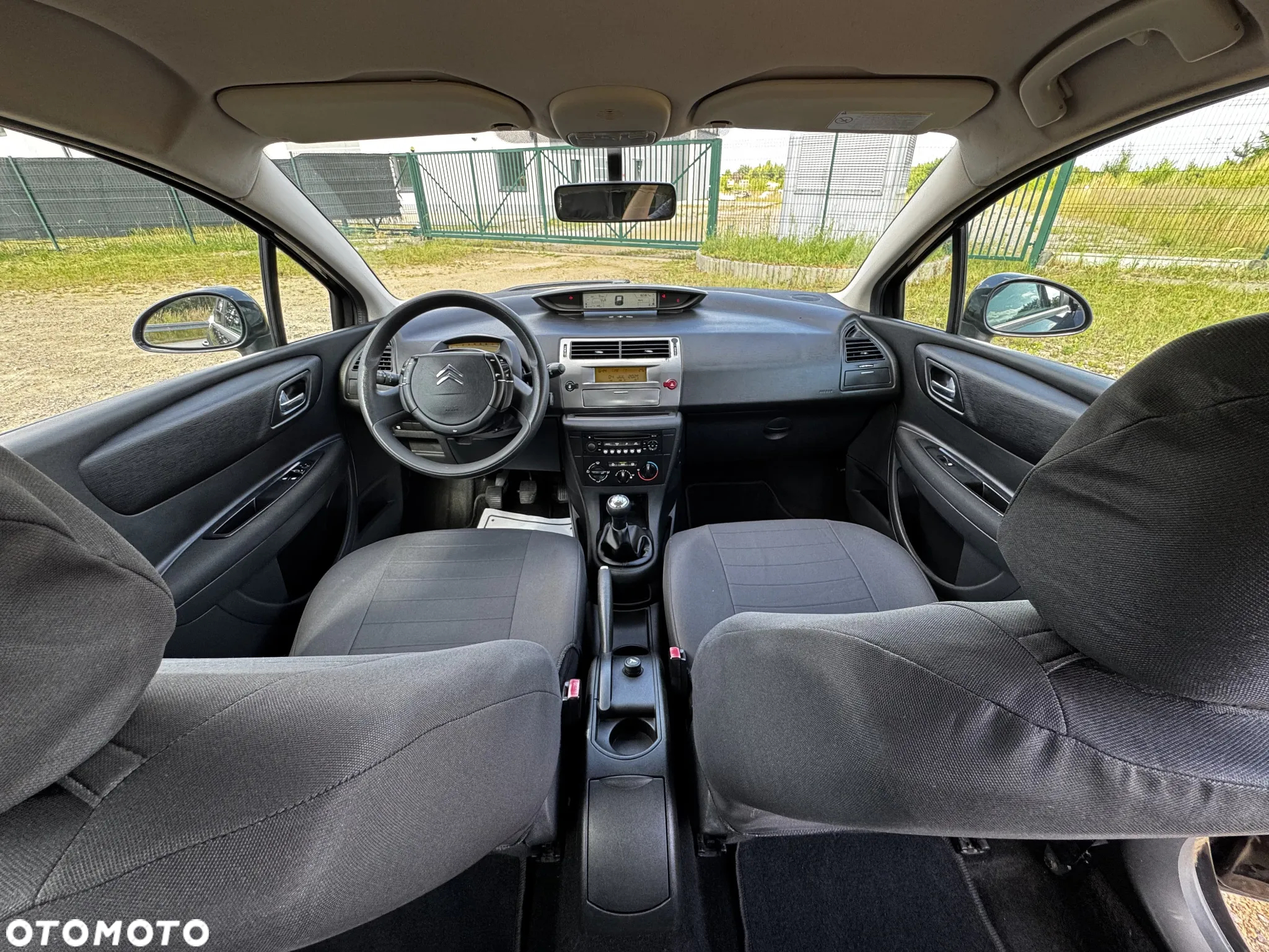 Citroën C4 1.4 16V Style - 16