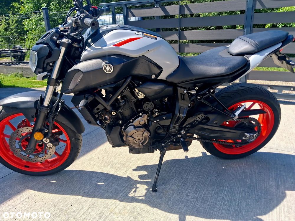 Yamaha MT - 7