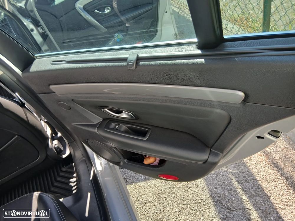 Renault Laguna Break 2.0 dCi GT 4Control - 26