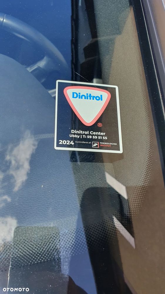 Volkswagen Passat - 36