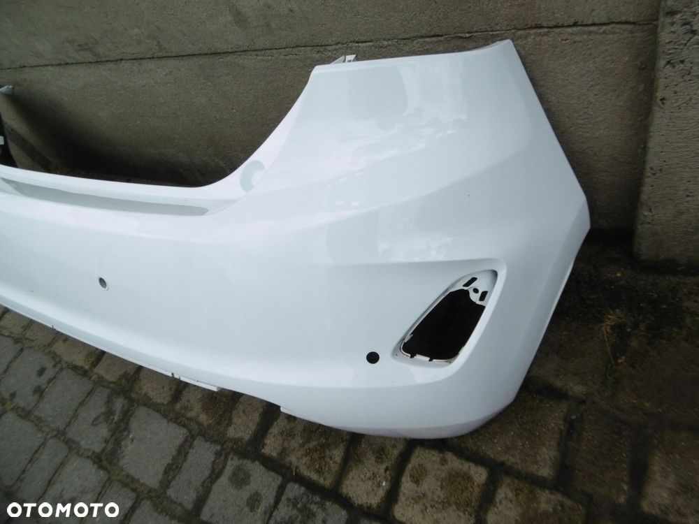 FORD FIESTA MK8 - zderzak tylny - 2