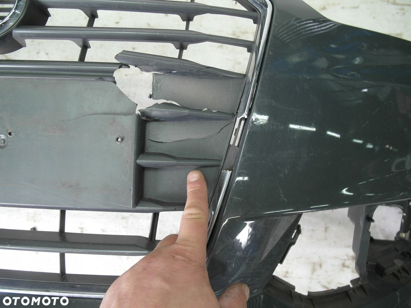 AUDI A1 LIFT 8X0 ZDERZAK PRZEDNI NR 72 - 4