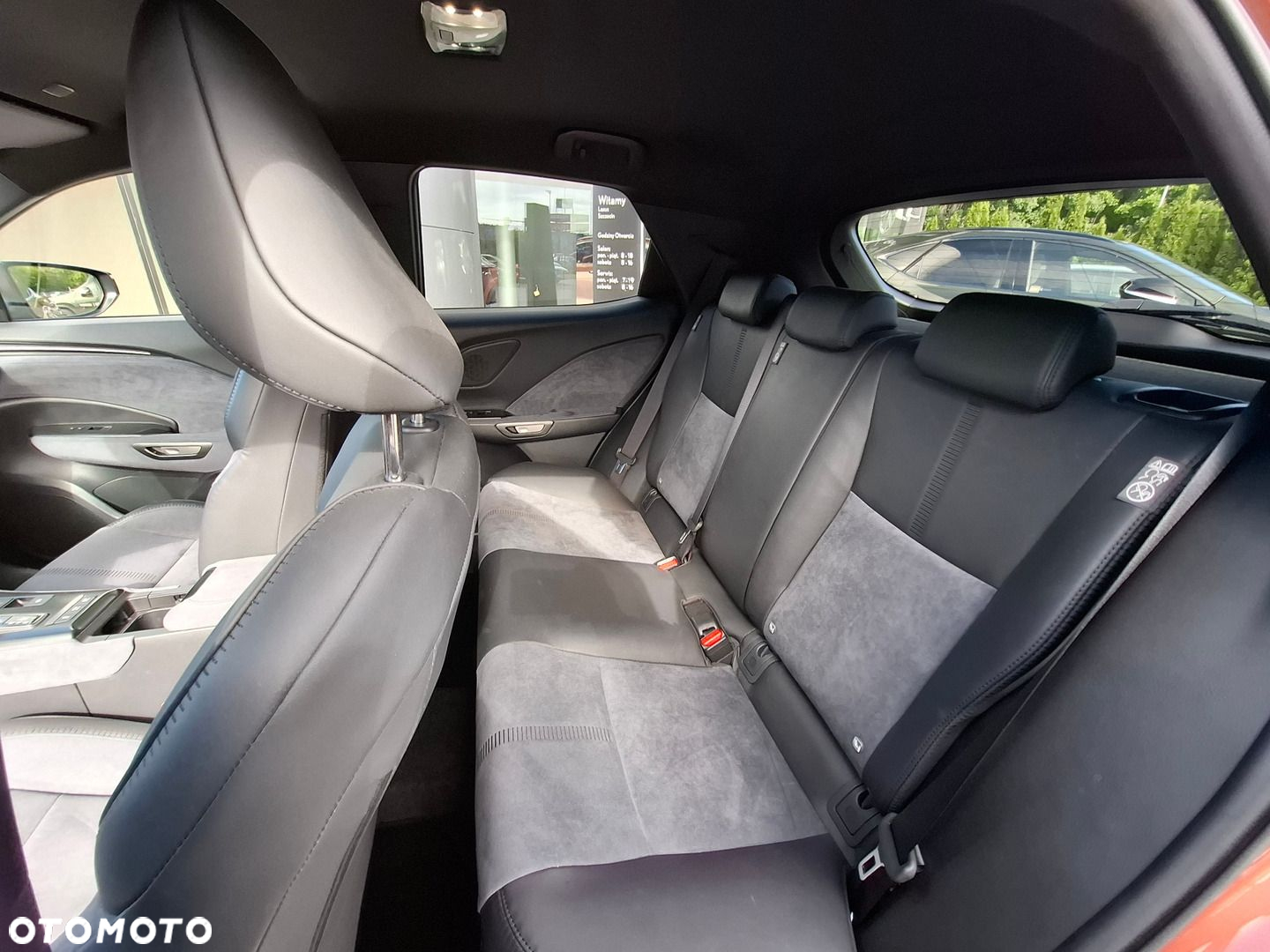 Lexus LBX - 16