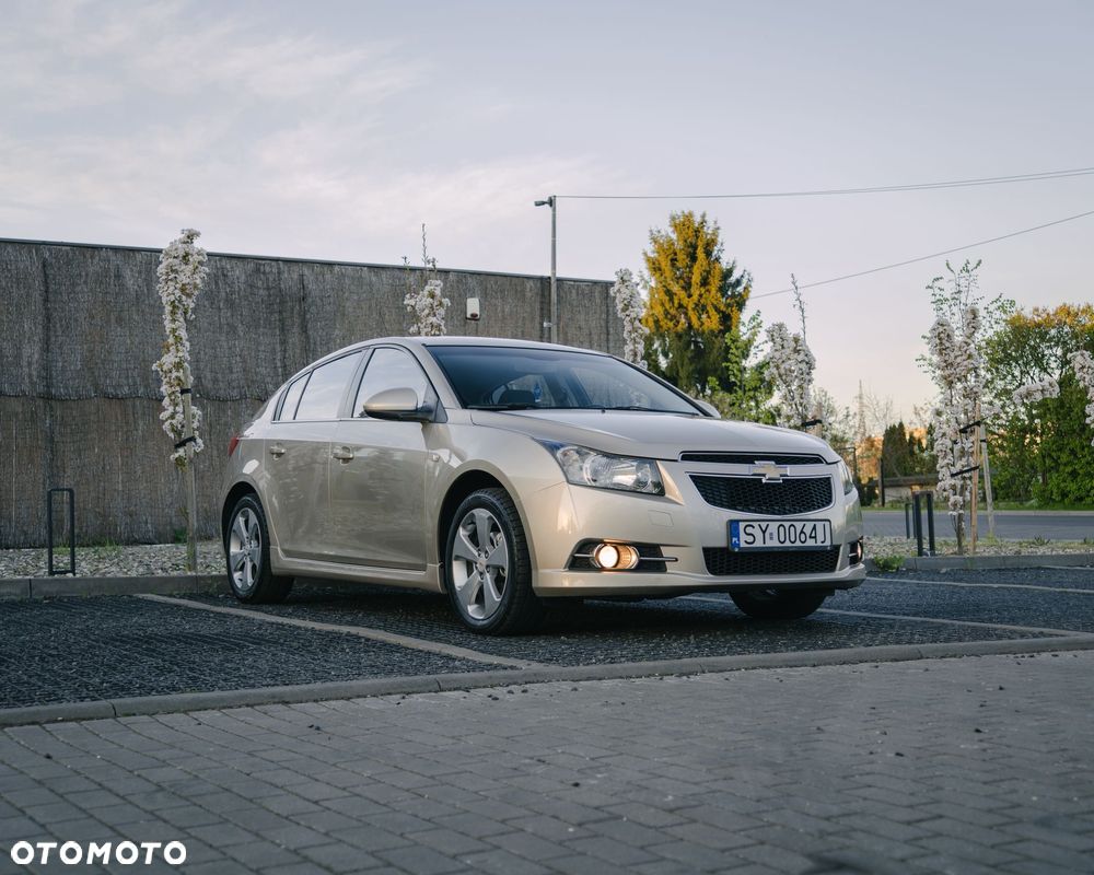 Chevrolet Cruze 1.6 LT - 19