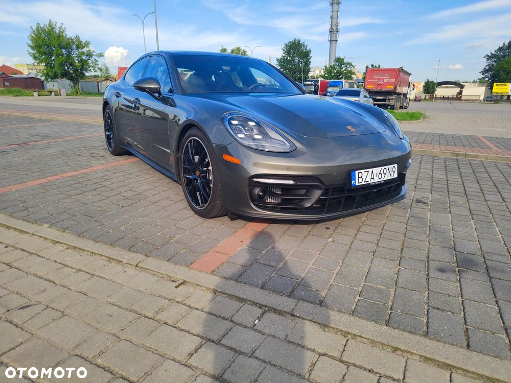 Porsche Panamera 4 Platinum Edition - 14