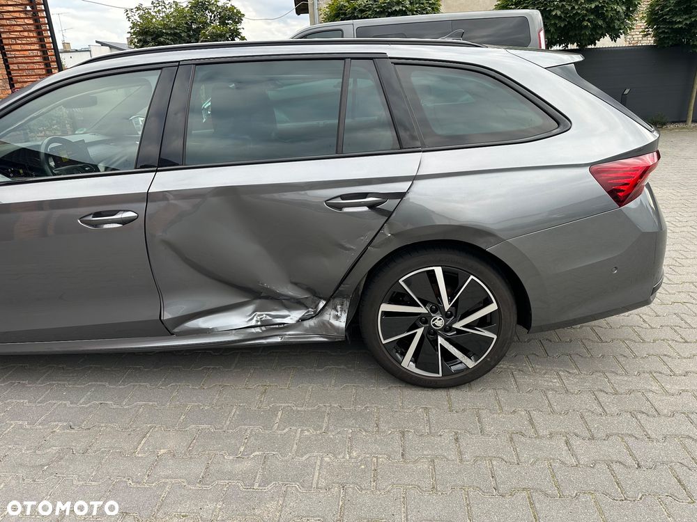 Skoda Octavia 1.5 TSI mHEV DSG Sportline - 6