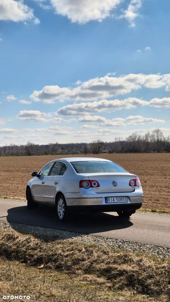 Volkswagen Passat 1.8 TSI Comfortline - 3