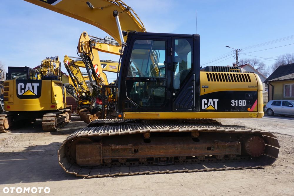 Caterpillar CAT 319 D - 6