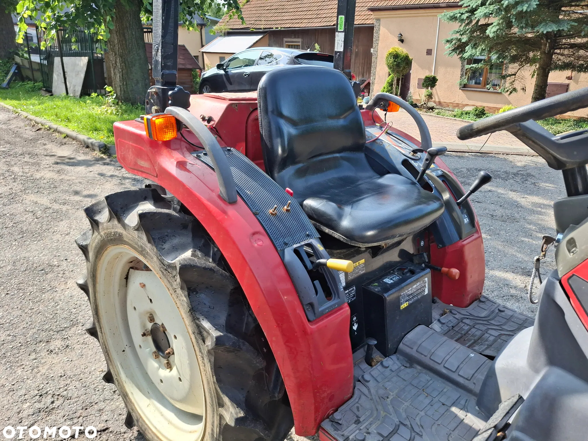 Mitsubishi MT200  4X4 - 6