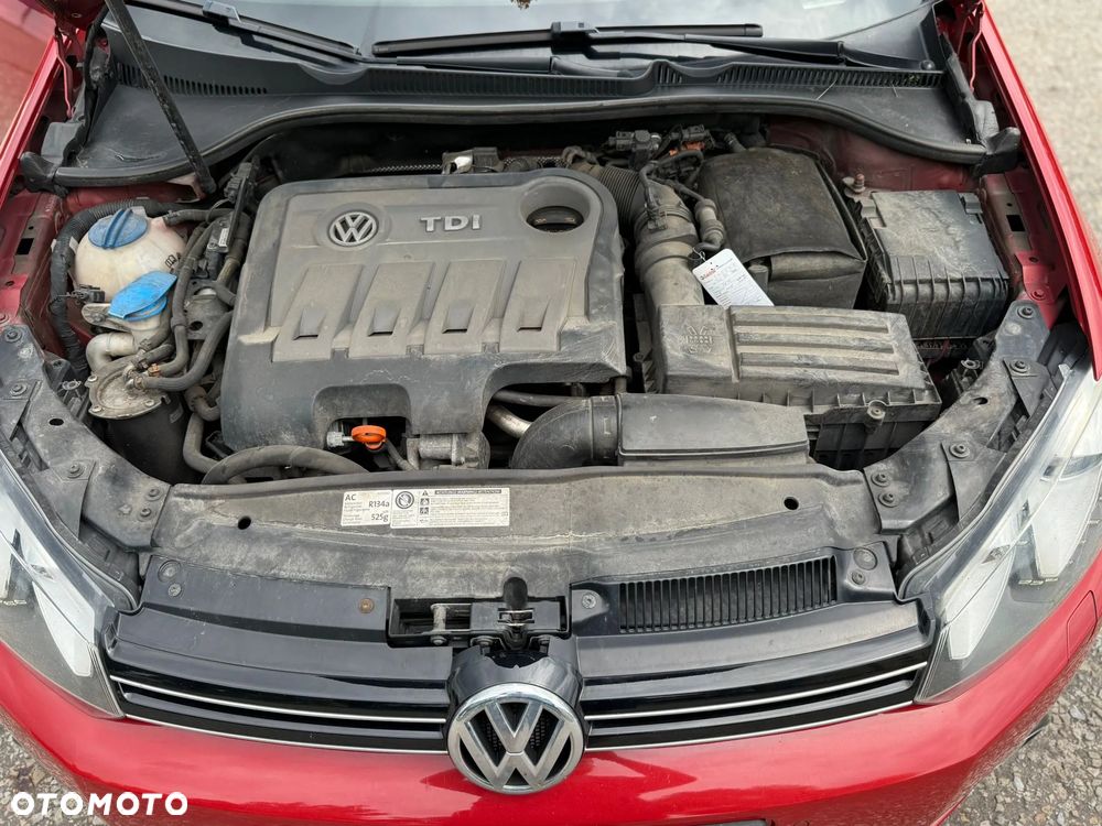 Volkswagen Golf 2.0 TDI DPF Highline - 12