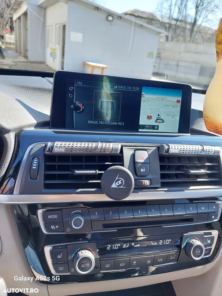 BMW Seria 3 320d Efficient Dynamic Edition Aut. Sport Line - 8