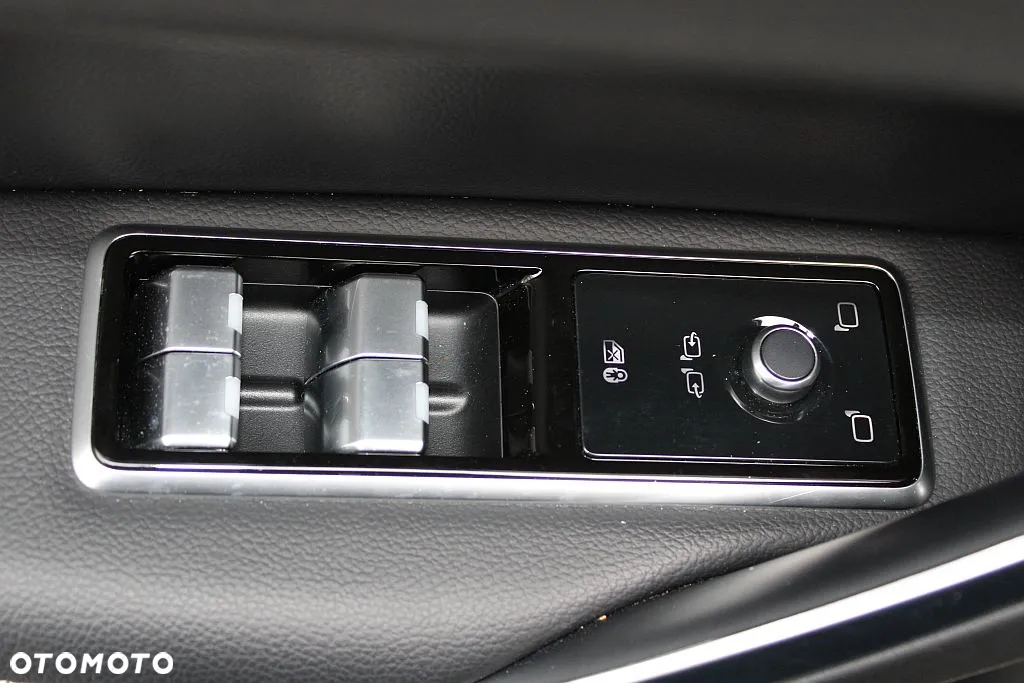 Jaguar F-Pace - 36