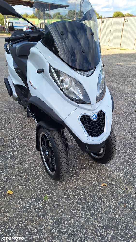 Piaggio MP-3 - 18
