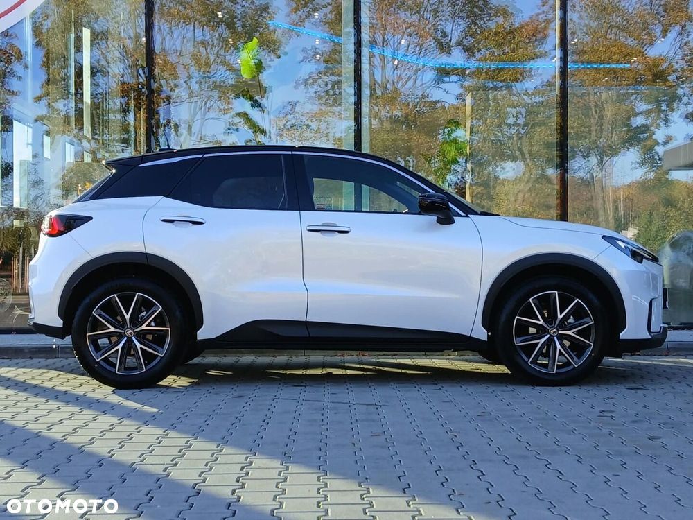 Lexus LBX 1.5 Hybrid Emotion - 3
