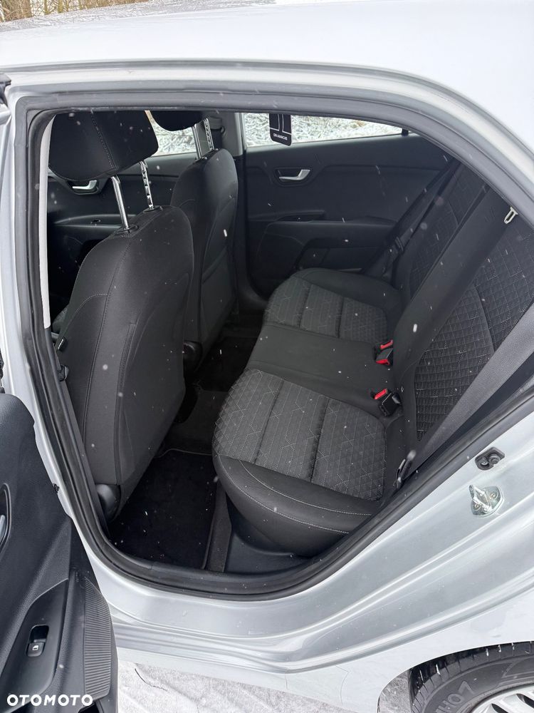 Kia Rio 1.2 Edition 7 - 17