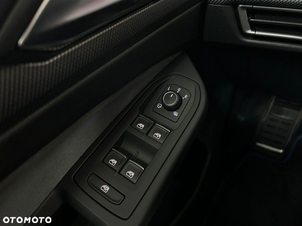 Volkswagen Golf - 23