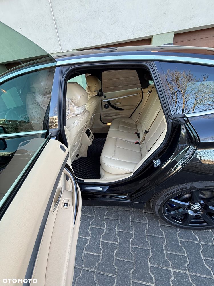 BMW Seria 3 330i xDrive M Sport - 5