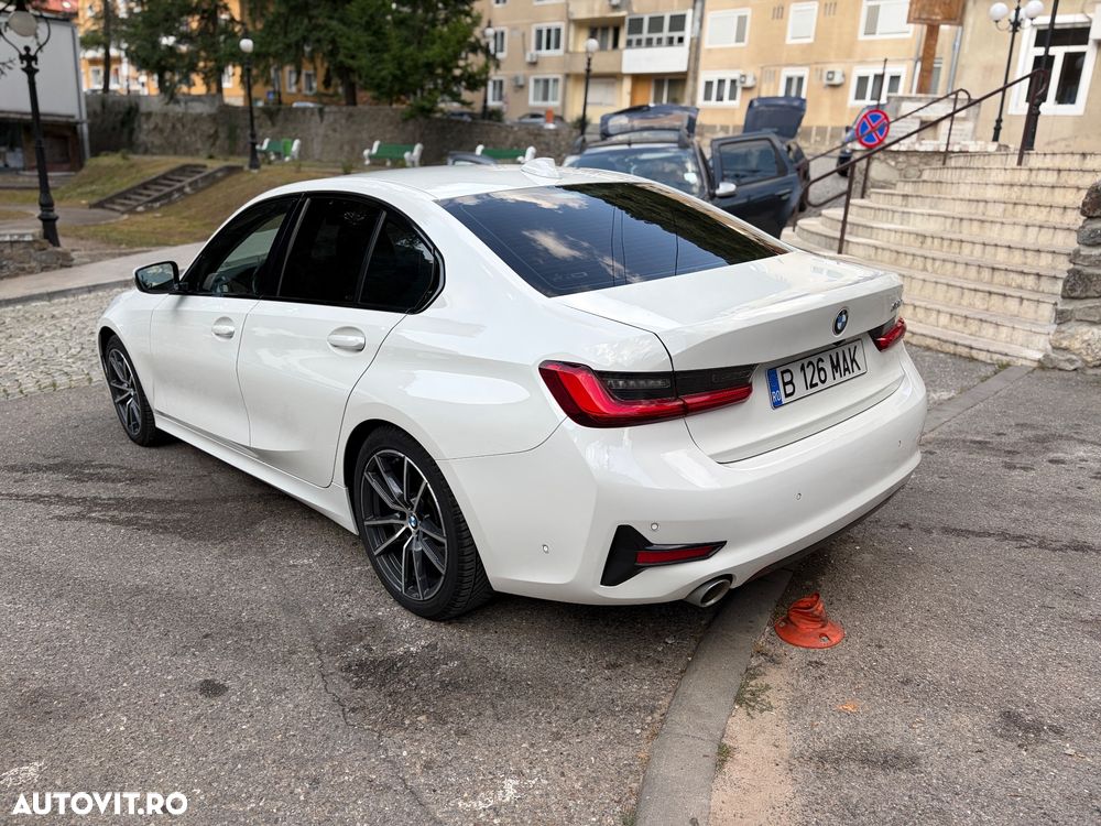 BMW Seria 3 320i AT - 4