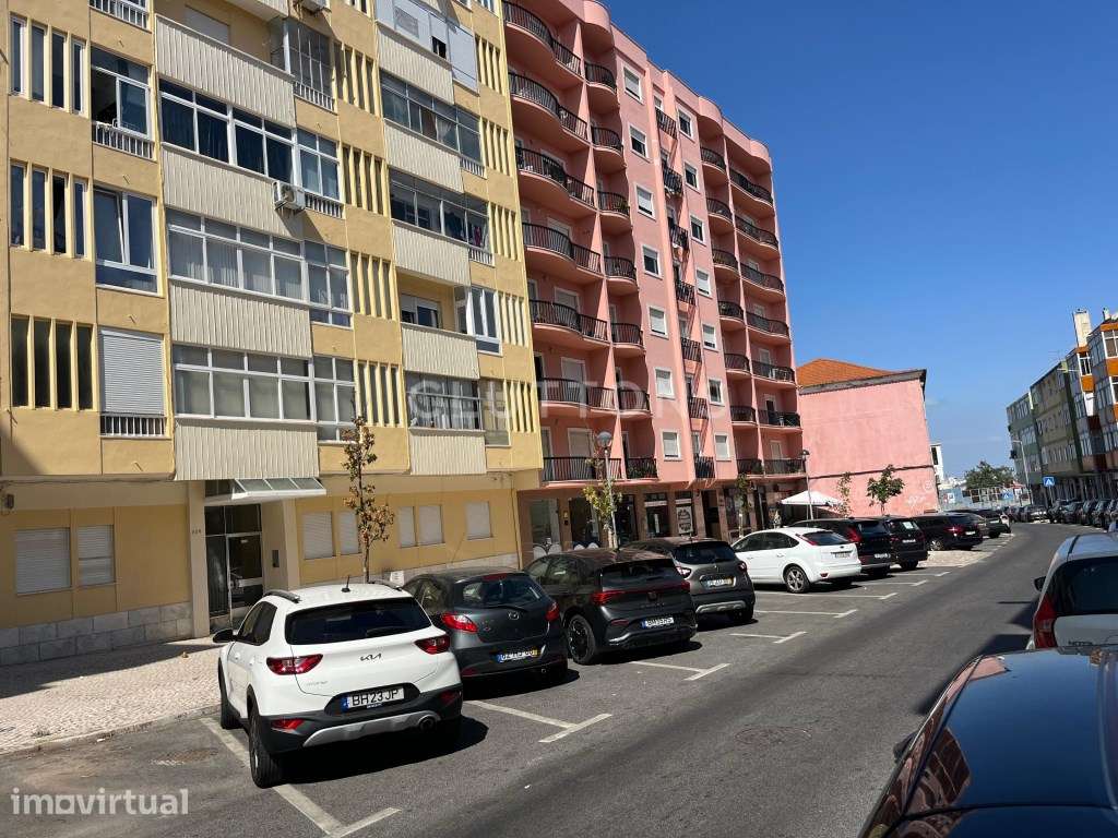 Arrendamento de Apartamento T1 Totalmente renovado e equipado - Grande imagem: 2/14
